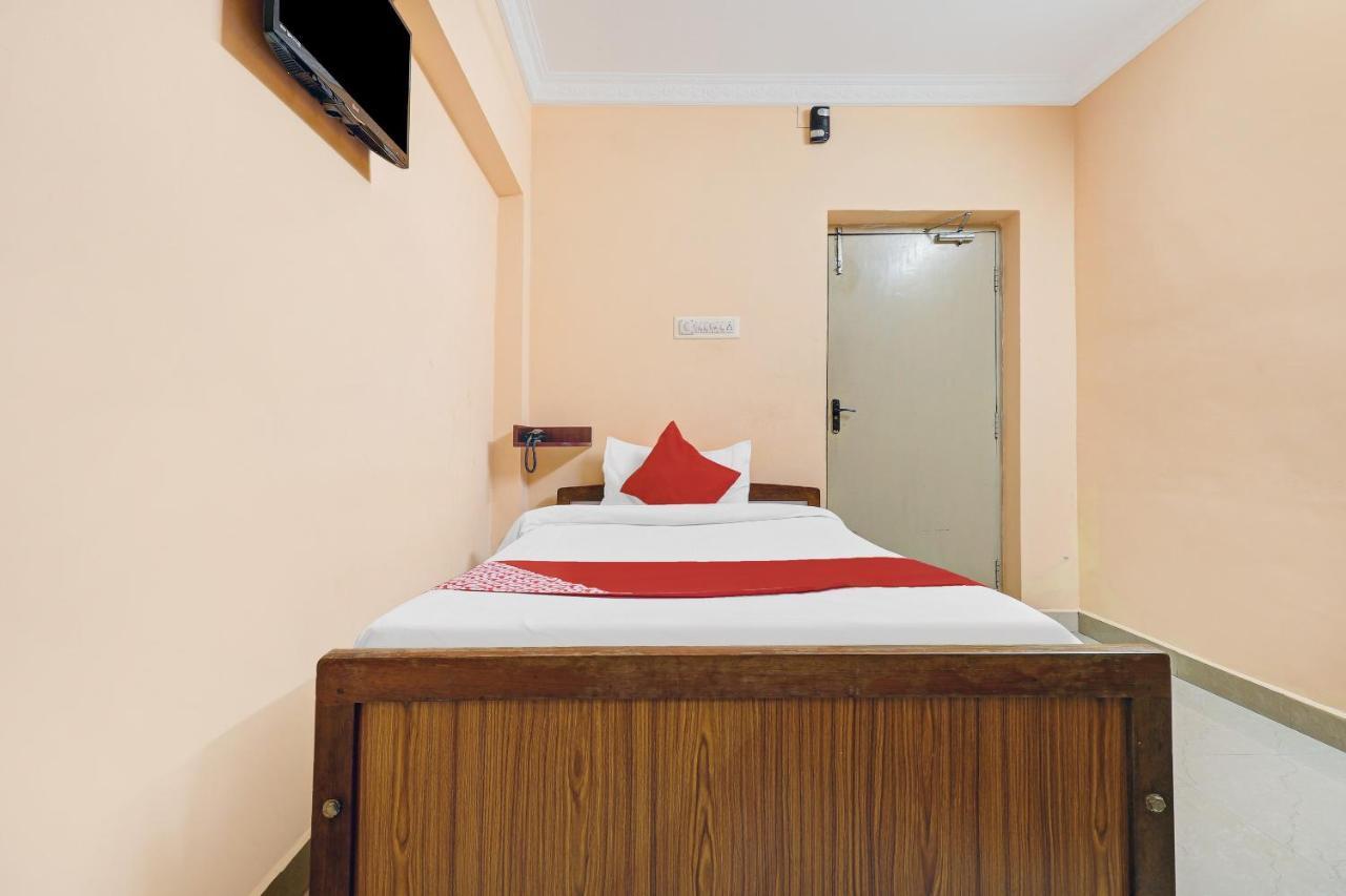 Oyo 81409 Hotel Sivajothi ตูติคอริน ภายนอก รูปภาพ