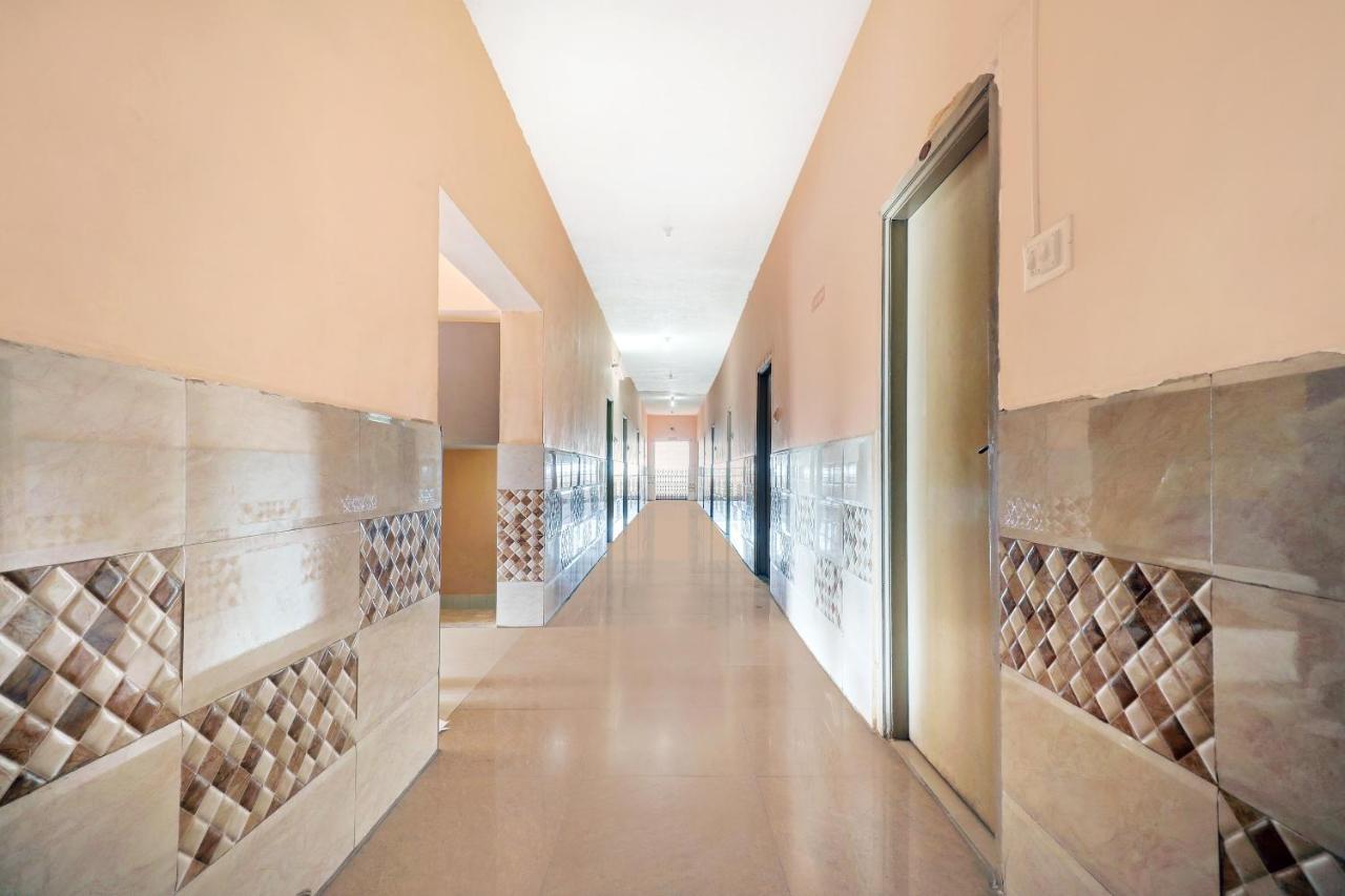 Oyo 81409 Hotel Sivajothi ตูติคอริน ภายนอก รูปภาพ